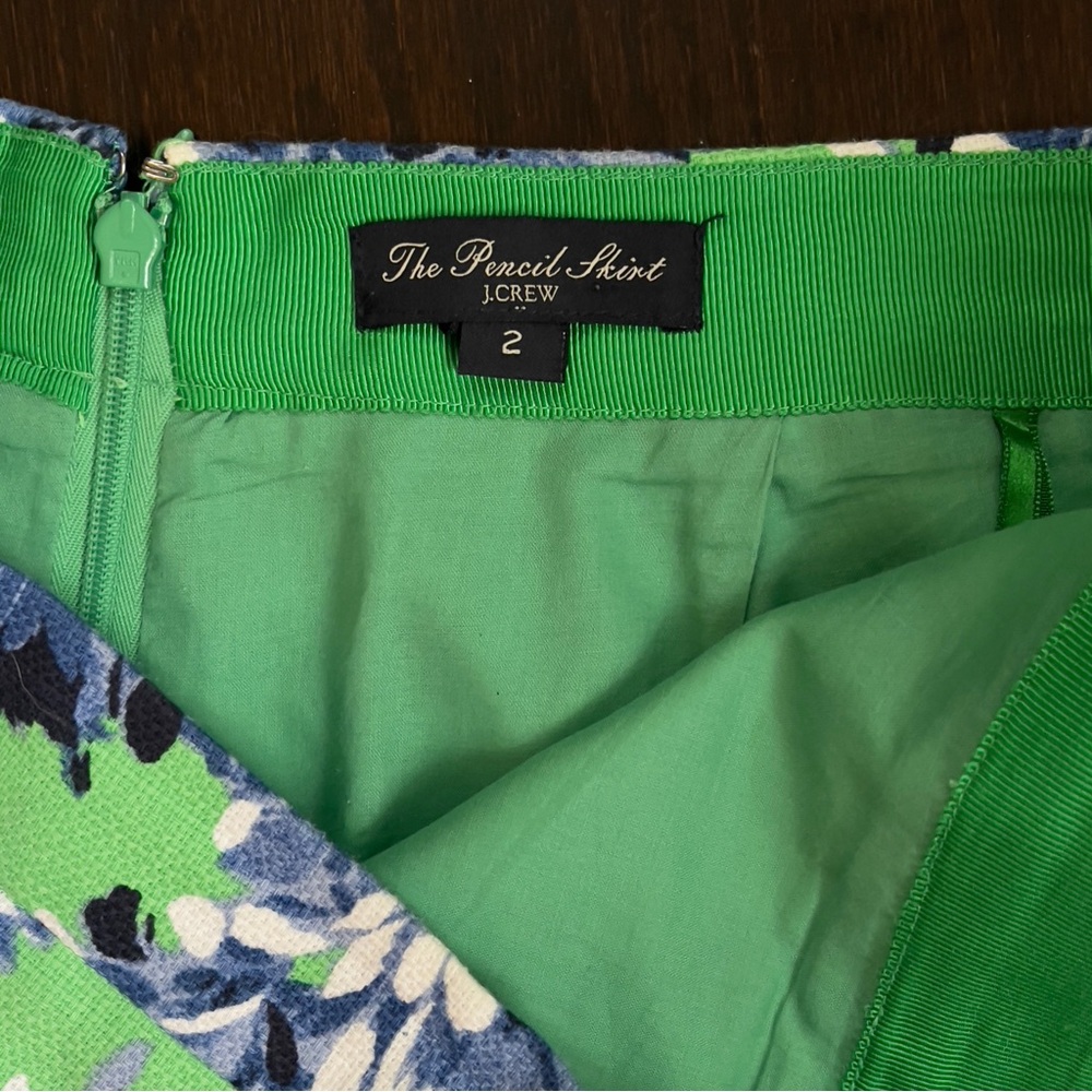 J. Crew The Pencil Skirt Green and Blue Floral Size 2 Mini Skirt 100% Cotton - Picture 2 of 3